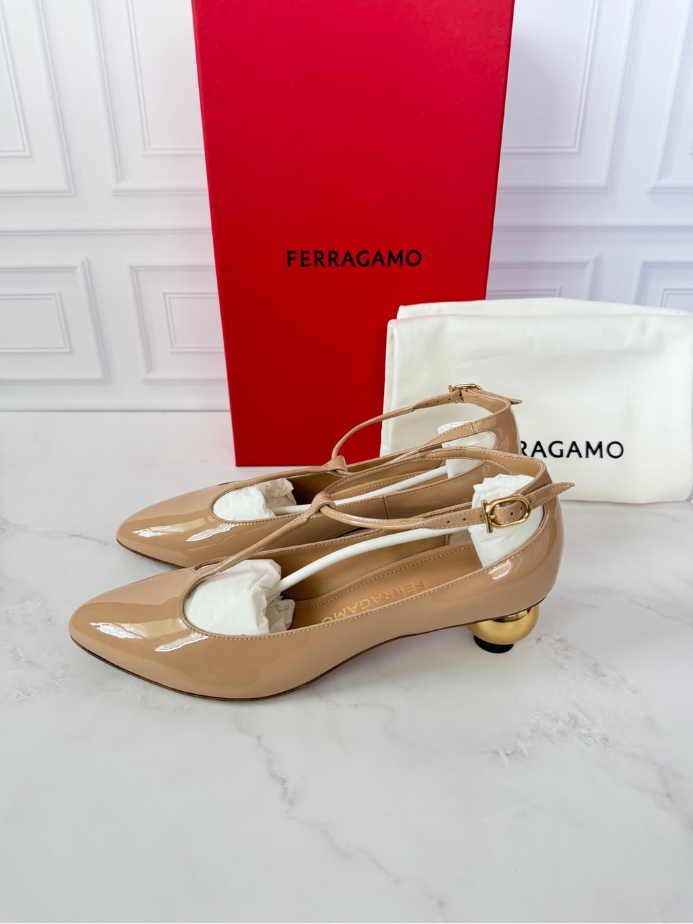 Salvatore Ferragamo Tania 40 Patent Leather T-Strap Pumps Nude Beige US 6